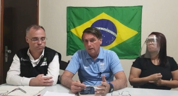 Bolsonaro diz que vai decidir pessoalmente sobre adoção de 5G no país